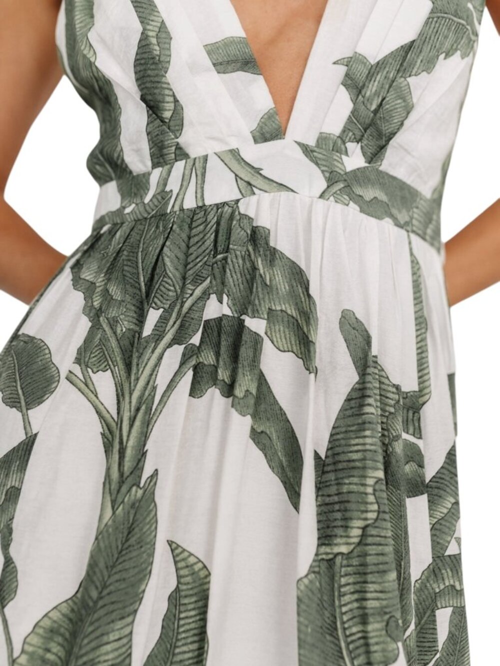 Baevely Miramar Maxi Dress Green Floral Open Back Wedding Guest multiple size - Picture 5 of 7